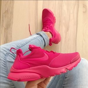 pink nike presto fly